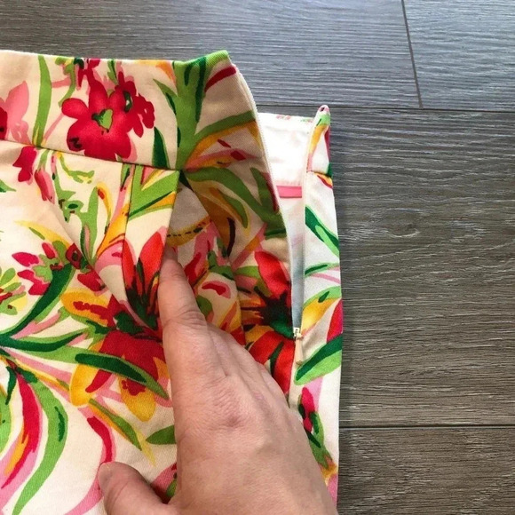 J. Crew Garden Floral Print Cotton Shorts Size 2 - Picture 7 of 10